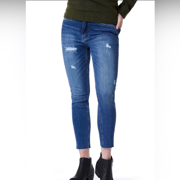 Supplies by Union Bay Mid Rise Distressed Crop Jeans - Size 6 - Picture 1 of 13